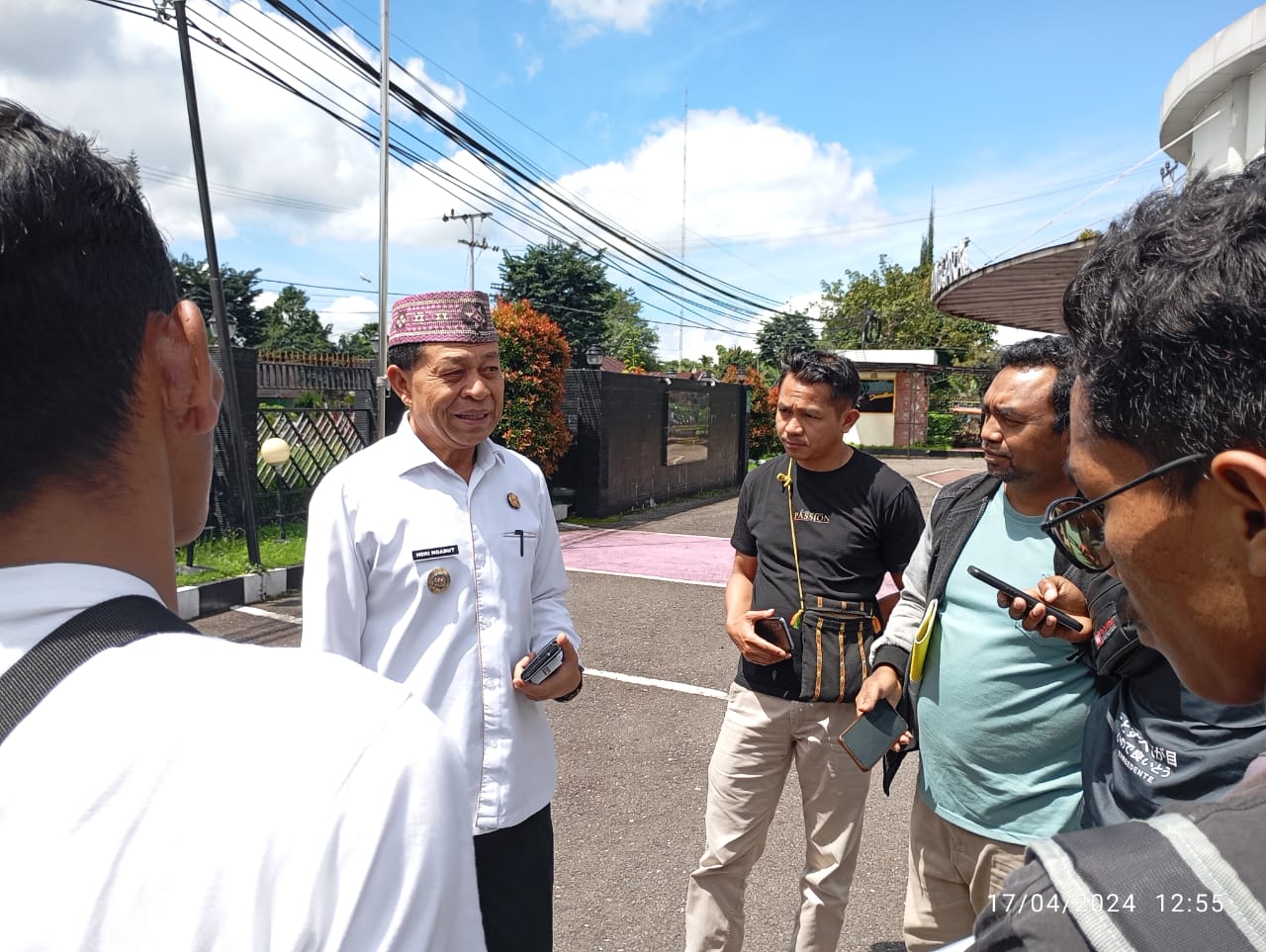 Moni Ambang