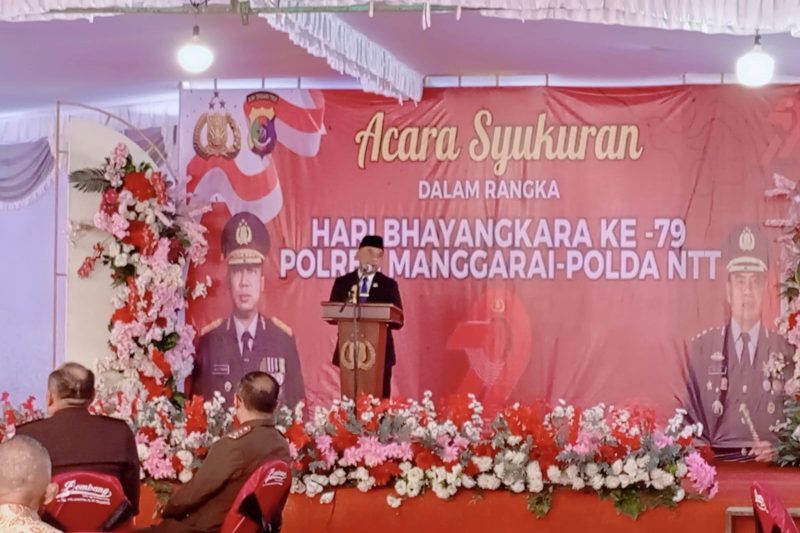 Bupati Manggarai, Heribertus Geradus Laju Nabit menghadiri acara syukuran Hari Ulang Tahun (HUT) Bhayangkara ke-79 yang diselenggarakan oleh Kepolisian Resor (Polres) Manggarai