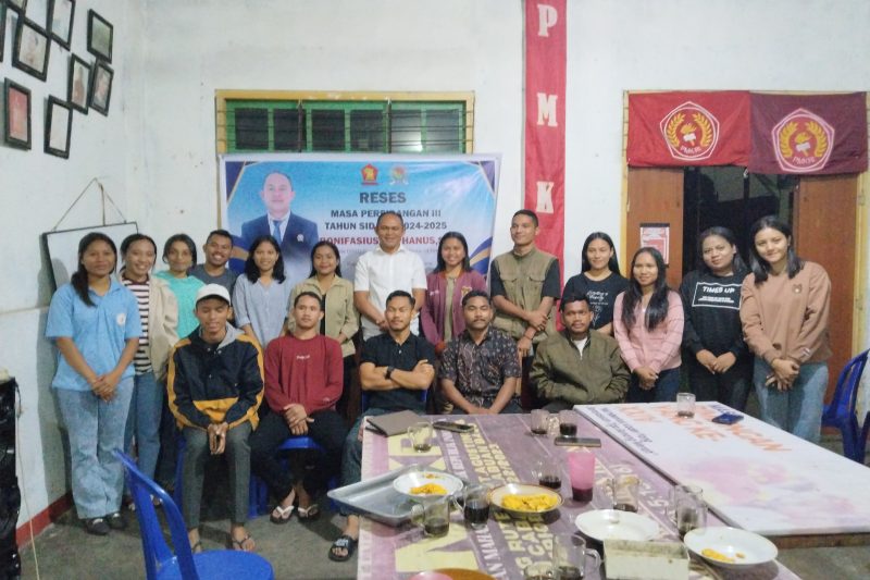Anggota DPRD Provinsi NTT dari Fraksi Partai Gerindra, Bonefasius Burhan menggelar reses di Margasiswa PMKRI Ruteng pada Jumat (11/7).